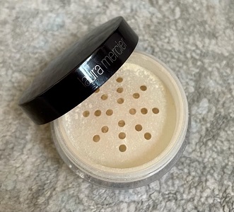 Why Does Mature Skin Need Translucent Powder?